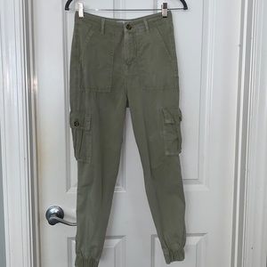 Zara Cropped Cargo pants